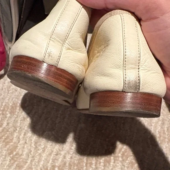 CHANEL Women's Cream and Red Loafers - Picture 4 of 5